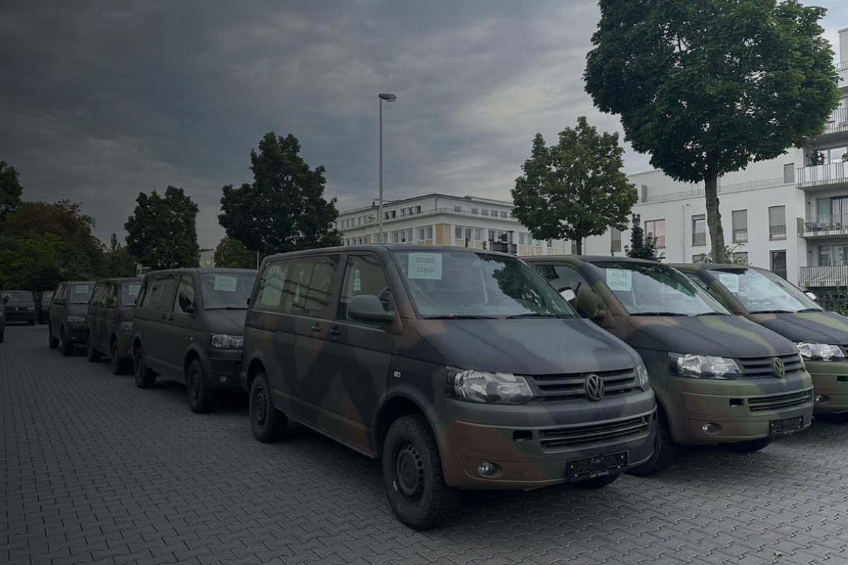 ehemalige Bundeswehr-Fahrzeuge